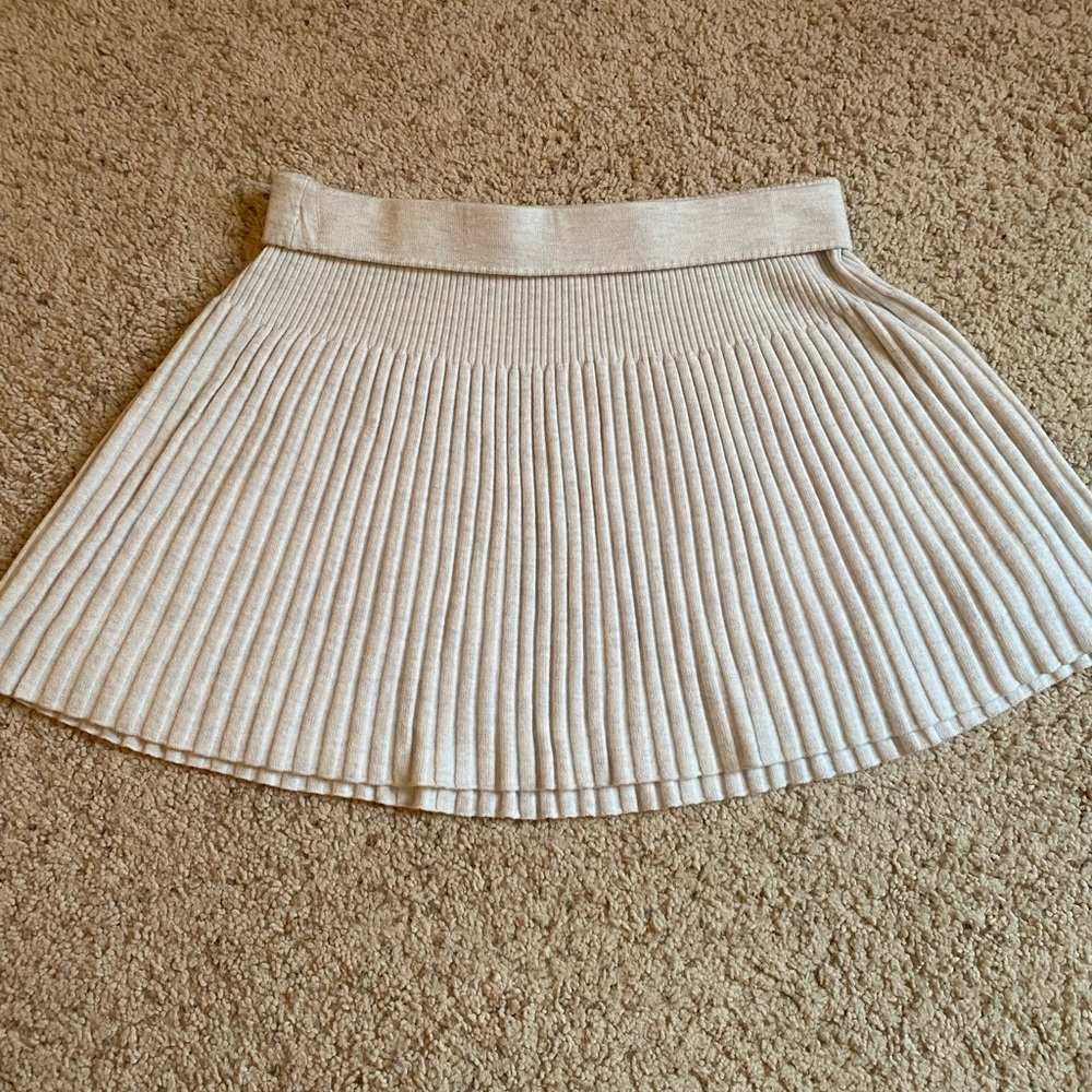 Elegant Cream Pleated Skirt